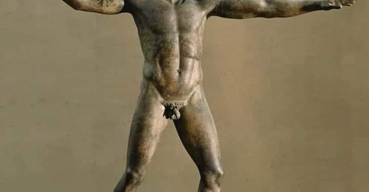 ¿Por qué las estatuas griegas tienen el pene pequeño?