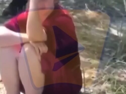 Ahogó a sus hijos , luego se sentó y sonrió por su terrible crimen