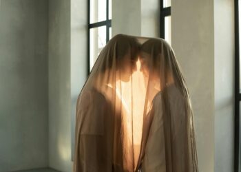 En Rumania, las parejas en crisis eran encerradas juntas hasta reconciliarse