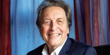 El Padre de Elon Musk fue investigado y acusado de abuso infantil