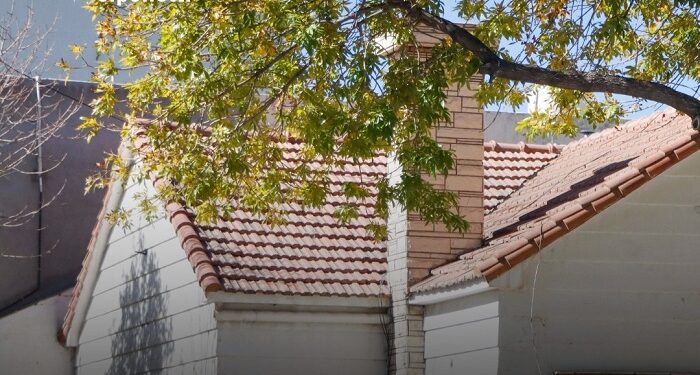 Pasó una noche en una casa embrujada y cuenta detalles escalofriantes