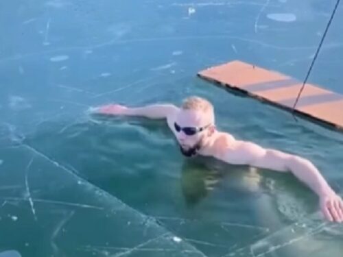 Un nadador trató de cruzar un lago congelado y vivió momentos de pánico