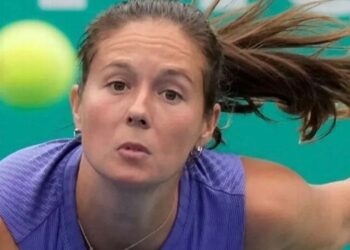 La tenista rusa Kasatkina, quien se declaró lesbiana en 2022, debuta jugando en Australia