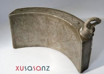 La botella de agua caliente utilizada para aliviar el dolor menstrual