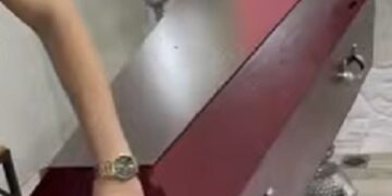 Así se prepara un ataúd antes recibir al fallecido