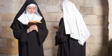 Monjas enemigas, abandonan convento y se casan entre ellas