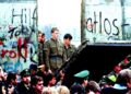 El día en que los alemanes comenzaron a derribar el Muro de Berlín