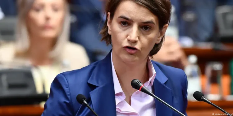 Ana Brnabić es la primer mujer lesbiana que asumiò la presidencia interina de Serbia