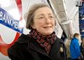 Margaret McCollum viajaba todos los dìas a la Estaciòn de Londres solo para escuchar la voz de su esposo fallecido